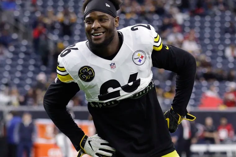 Le'Veon Bell sat out all of last season. Could he be on the field next season as an Eagle?