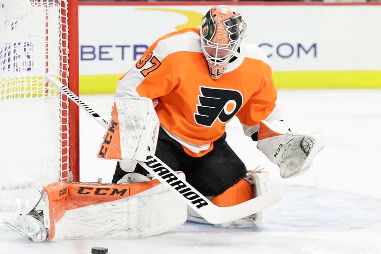 Flyers goaltender Brian Elliott, here stopping the puck against the Columbus Blue Jackets on Saturday, will face the Penguins on Tuesday in Pittsburgh.
