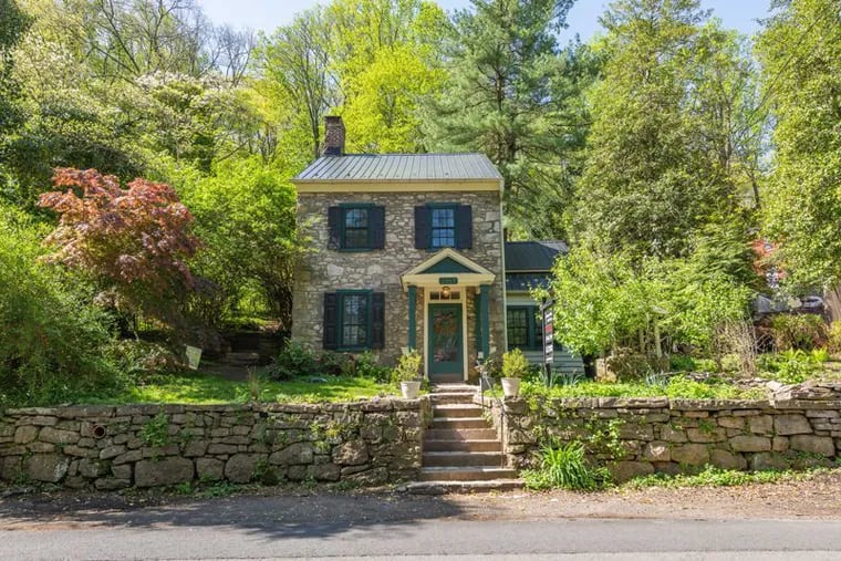 The house is a five-minute drive to New Hope or a 20-minute walk along the Delaware River Park Canal path.