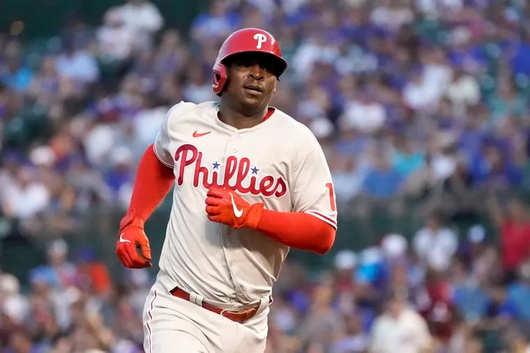 Didi Gregorius hit one of the Phillies' five home runs during their 13-3 win over the Chicago Cubs Monday night at Wrigley Field.