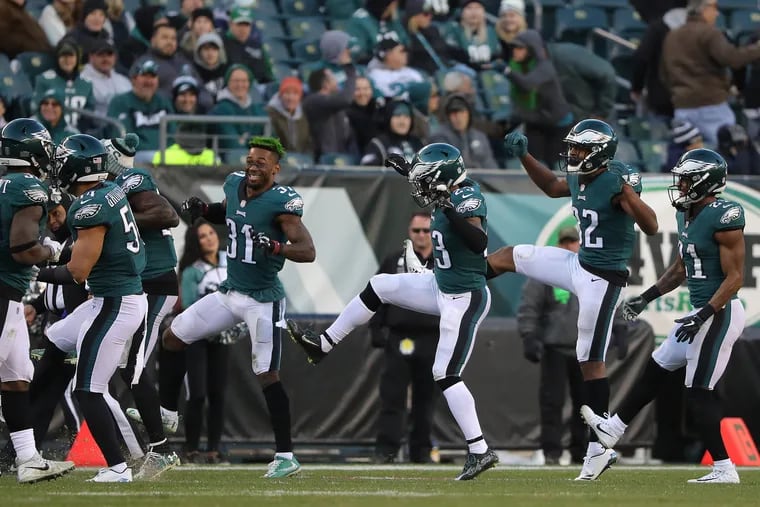 Eagles' defense including Jalen Mills, #31, do a group dance in the 4th quarter. Philadelphia Eagles win 31-3 over the Chicago Bears in Philadelphia, PA on November 26, 2017. DAVID MAIALETTI / Staff Photographer