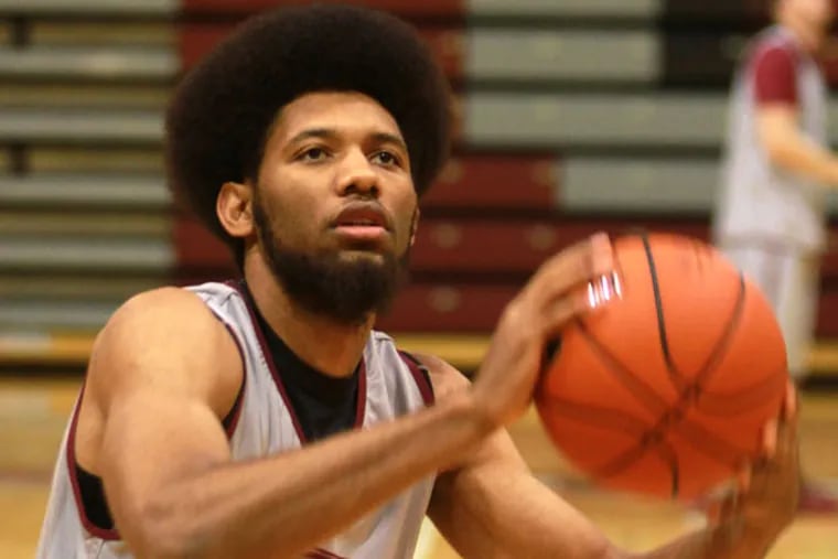 DeAndre' Bembry takes shots during media day at St. Joe's. (David Swanson/Staff Photographer)