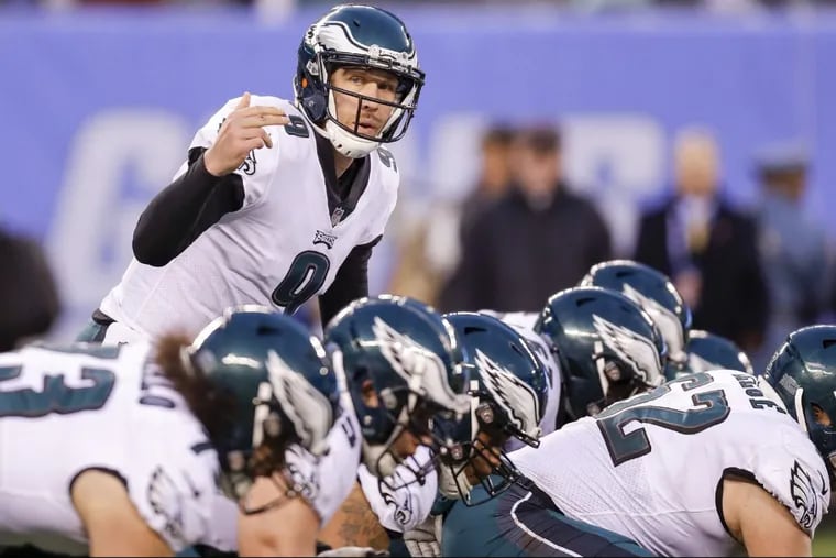 It was reassuring to see that Philadelphia Eagles quarterback Nick Foles spread the ball around against the New York Giants in much the same way that Carson Wentz did. That has been the Eagles’ offensive hallmark this season.