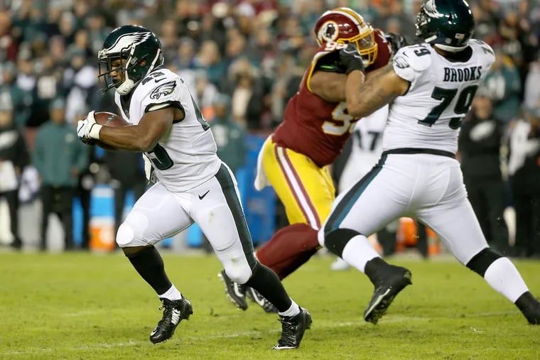 Eagles running back Darren Sproles (43) runs the ball during a game against the Washington Redskins at FedEx Field in Landover, Md., on Sunday, Dec. 30, 2018.