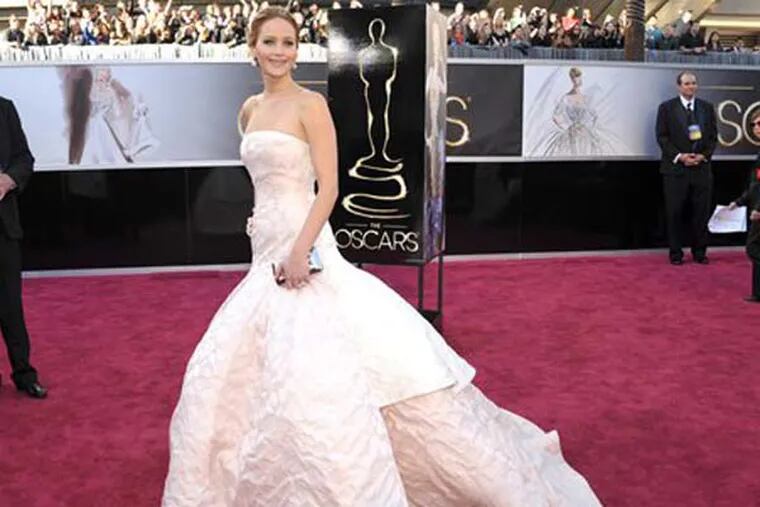 Tattle: Stars subdued on red carpet