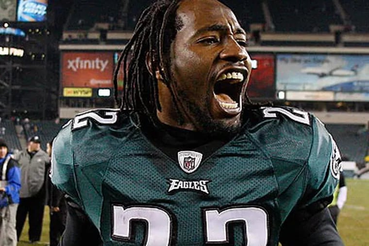 Asante Samuel had two interceptions and a fumble recovery in the Eagles' win. (David Maialetti/Staff Photographer)