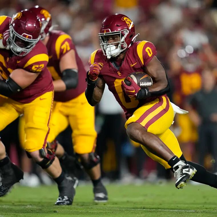 Southern California running back MarShawn Lloyd (0) is a Wilmington, Del., native and one of the top running back prospects in the NFL draft.