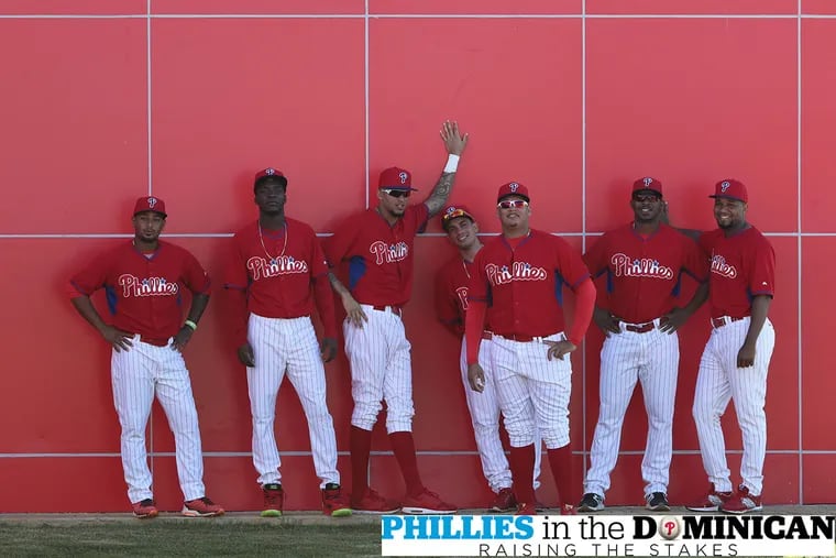 Players gather at the new Phillies Dominican Republic academy in Boca Chica Tuesday January 17, 2017. ( DAVID SWANSON / Staff Photographer )