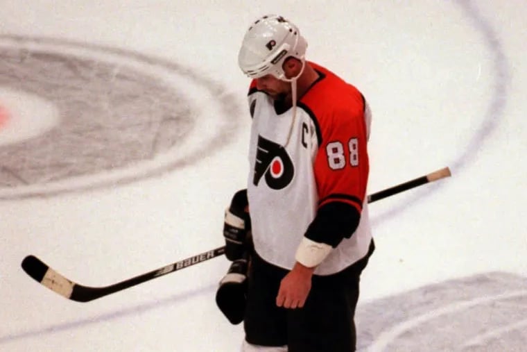 Eric Lindros suffered many dramatic injuries during his time with the Philadelphia Flyers, including multiple concussions.