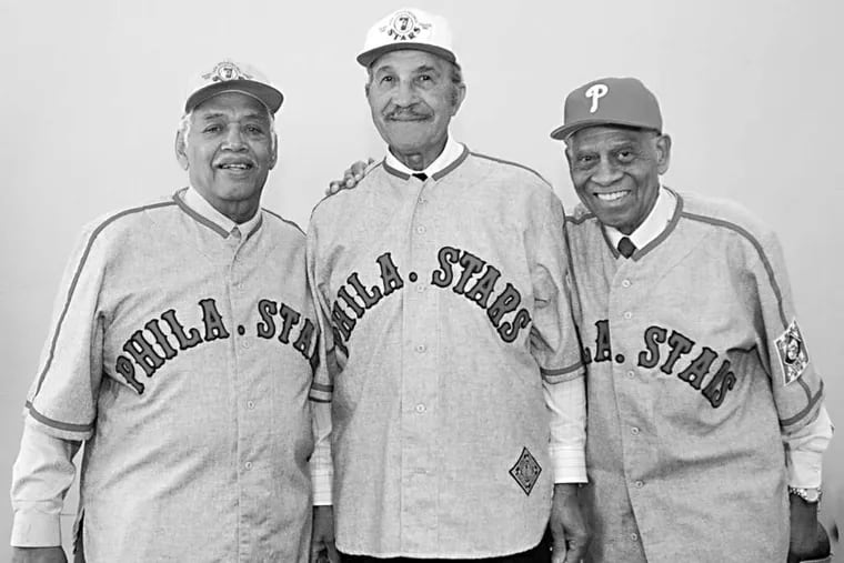 Harold L. Gould Sr., flanked by Mahlon Duckett (left) and Bill "Ready" Cash, at a Convention Center event devoted to Negro Leagues baseball.