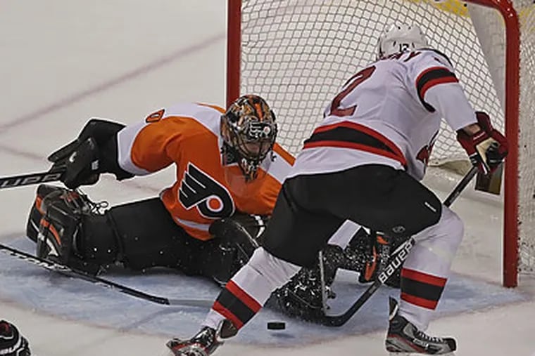 The Flyers managed just 11 shots to New Jersey's 22 over the final two periods. (Michael Bryant/Staff Photographer)