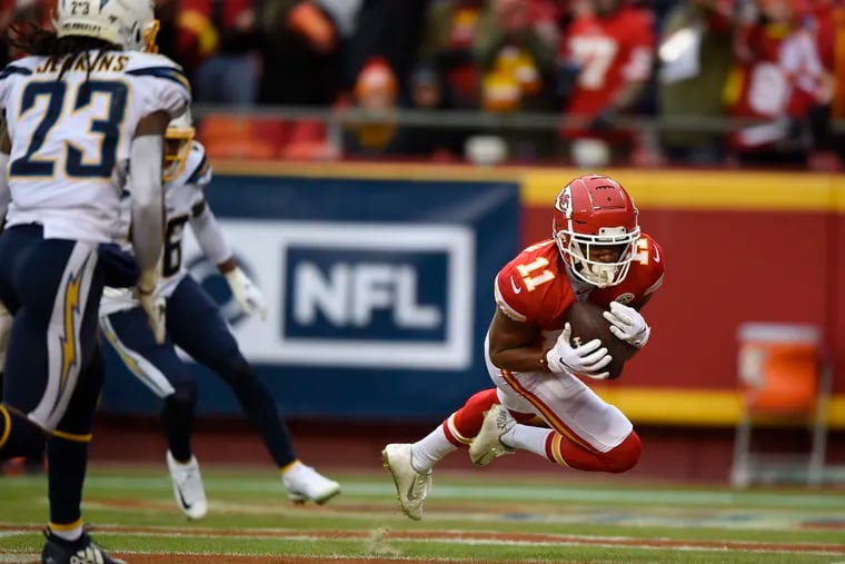 Kansas City Chiefs wide receiver Demarcus Robinson (11) goes in for a touchdown during the second quarter against the Los Angeles Chargers on Sunday, Dec. 29, 2019 at Arrowhead Stadium in Kansas City, Mo. (Tammy Ljungblad/Kansas City Star/TNS)