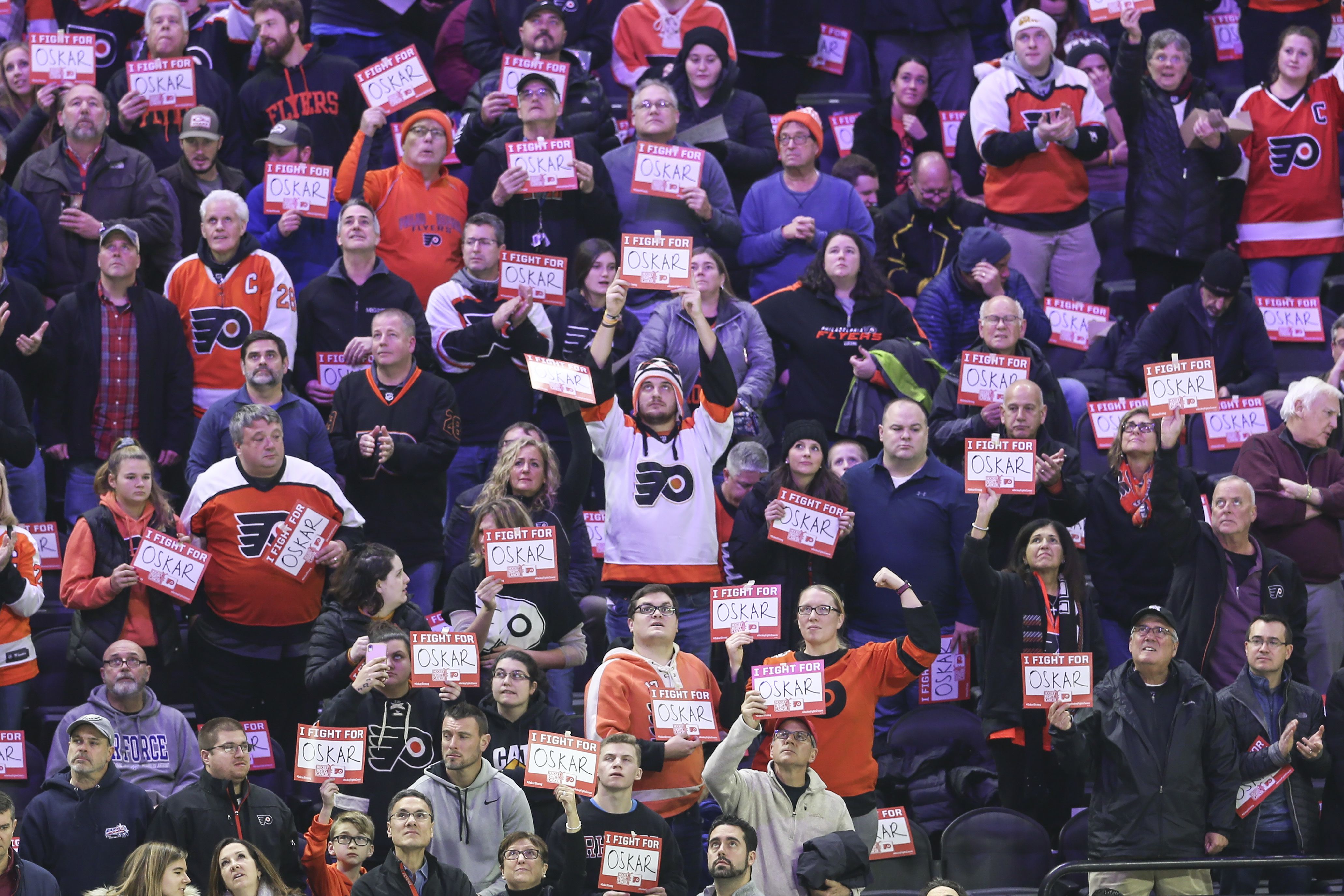 Unbeaten) Flyers Show the Phillies' Final Out at Wells Fargo Center -  Crossing Broad