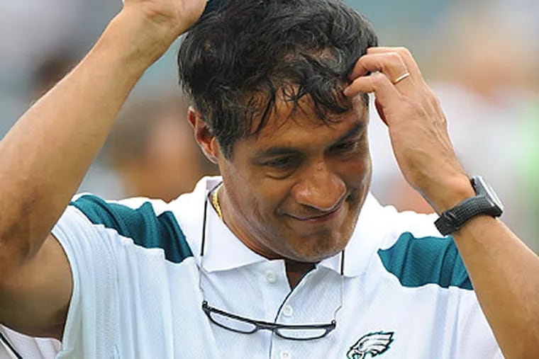 The Eagles have fired defensive coordinator Juan Castillo. (Clem Murray/Staff file photo)