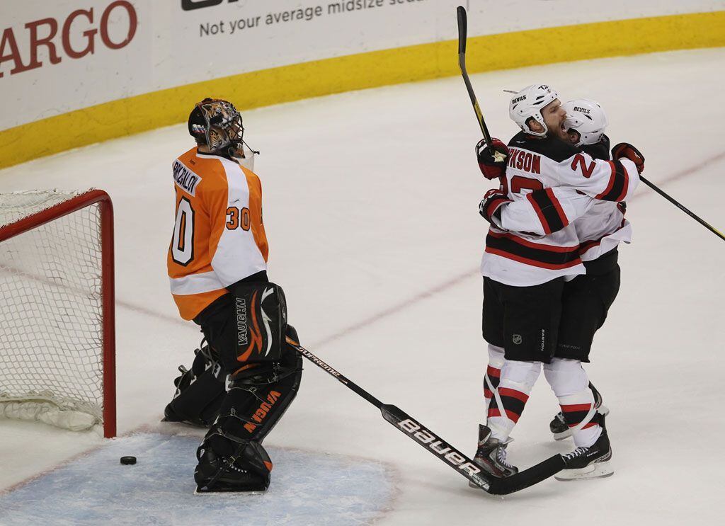 Eccentric Bryzgalov finds his place with Flyers