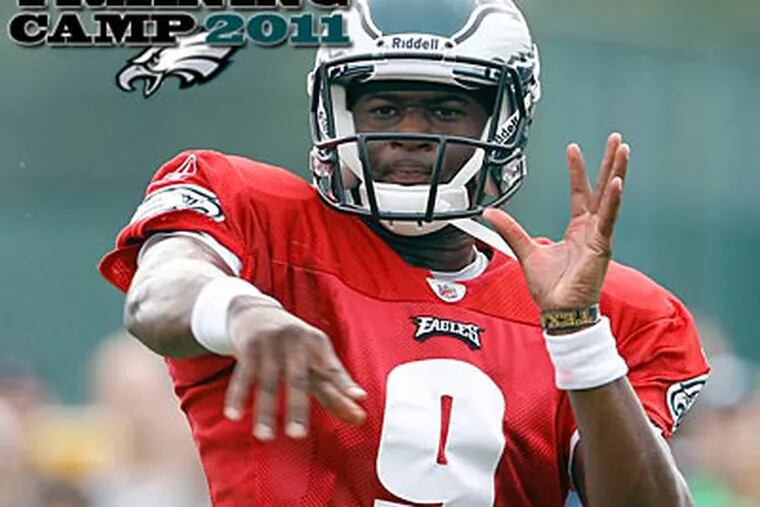 "I just have to stay ready, and I want to push Mike [Vick]," Eagles backup QB Vince Young said. (David Maialetti/Staff Photographer)