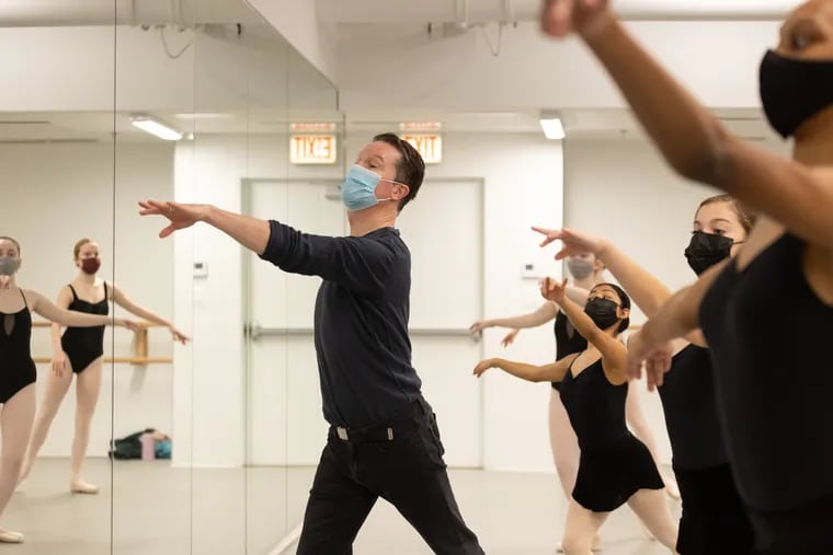 Peter Stark teaches an intermediate pointe class at A & A Ballet in Chicago. Stark will soon be joining the Rock School as director.