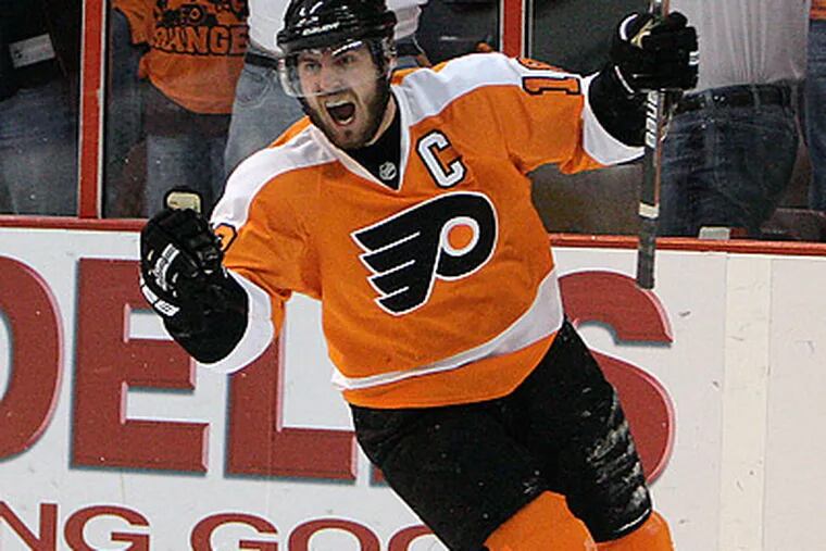 Mike Richards led the way for the Flyers as they won the Eastern Conference title. (David Maialetti/Staff Photographer)