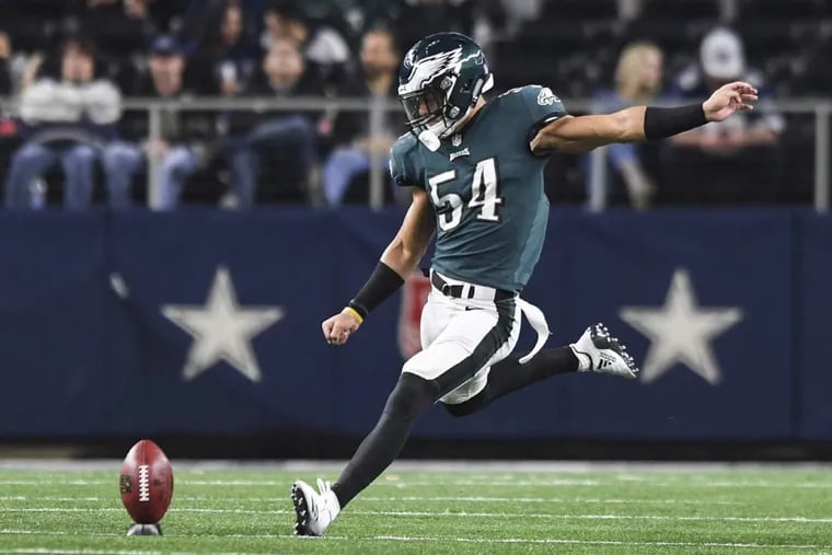 Eagles reserve linebacker Kamu Grugier-Hill prepares to kick off during the Eagles 37-9 victory of the Dallas Cowboys in Dallas November 29, 2017. He was filling in for injured kicker Jake Elliott.