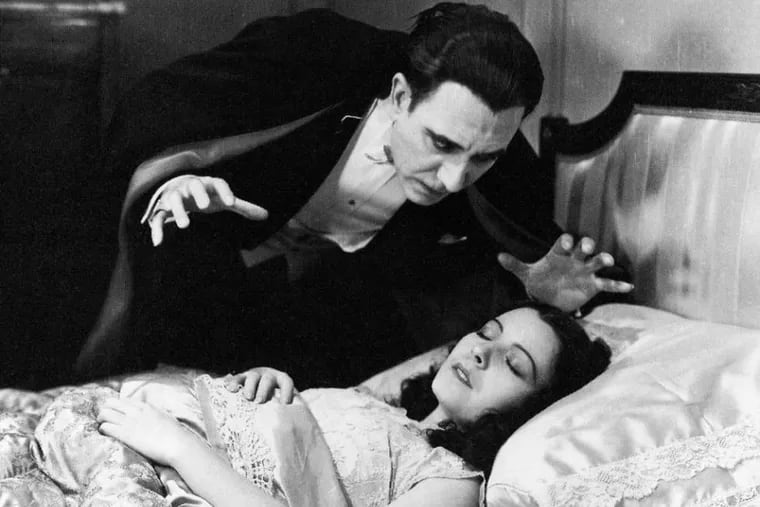 Lupita Tovar and Carlos Villarías in Dracula, a 1931 Spanish film