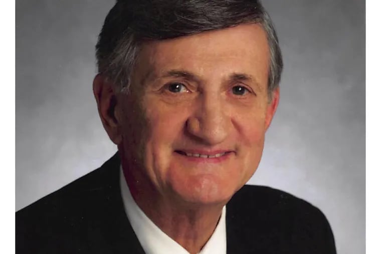 Thomas B. Mr. Morris Jr., 83, a //former partner and chairman of the Center City law firm Dechert LLP and a long-time resident of Chestnut Hill and later Lake Paupac in the Poconos, died May 14.