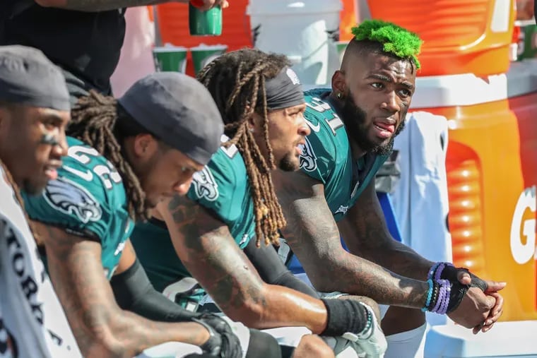 Jalen Mills (right) often catches a lot of ire from Eagles fans, but on Sunday, all the defensive backs had to share the blame.