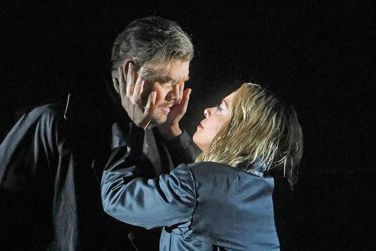 Stuart Skelton and Nina Stemme in "Tristan und Isolde."