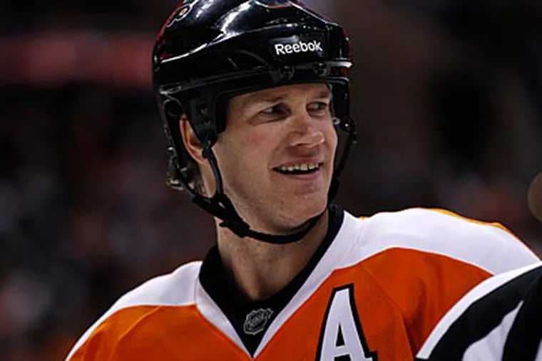 Chris Pronger criticized the Flyers for their sloppy play after the team's win over Edmonton. (Matt Slocum/AP Photo)