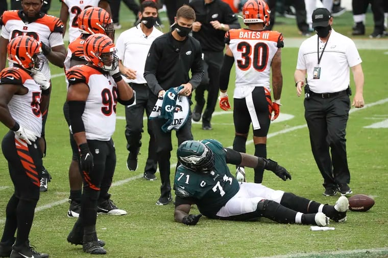 Jason Peters was helped off the field late in overtime of last Sunday's Eagles tie with the Bengals.