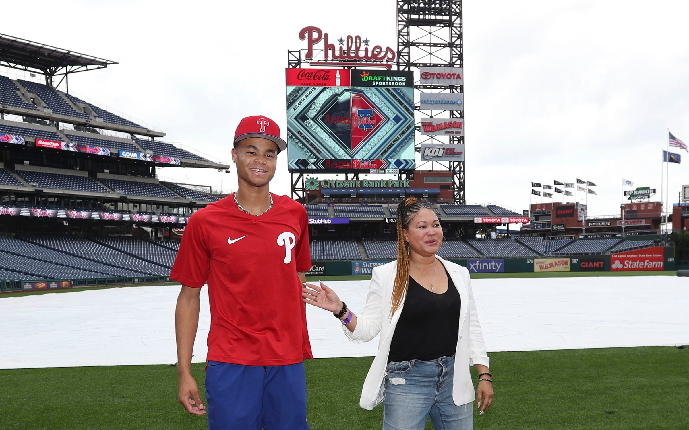 Phillies first-round pick Justin Crawford's mom helped him step out of his  famous father's shadow