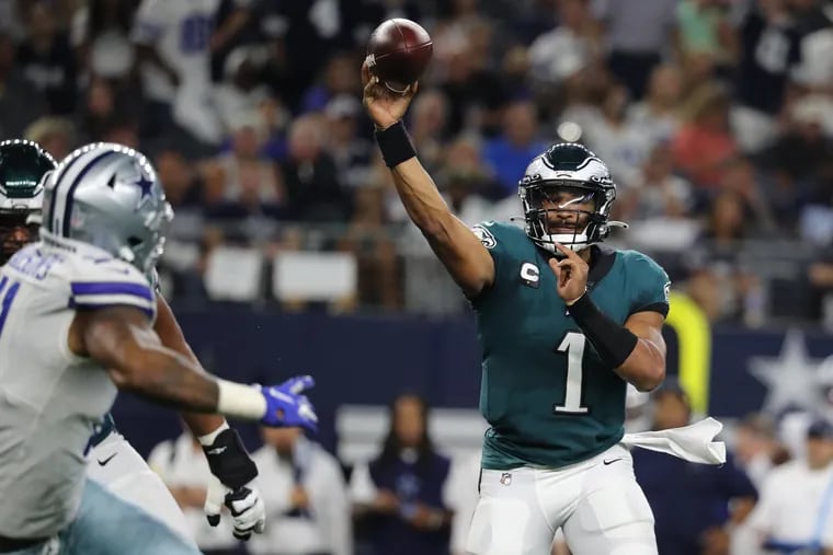 Eagles quarterback Jalen Hurts passes against the Cowboys on September 27, 2021.