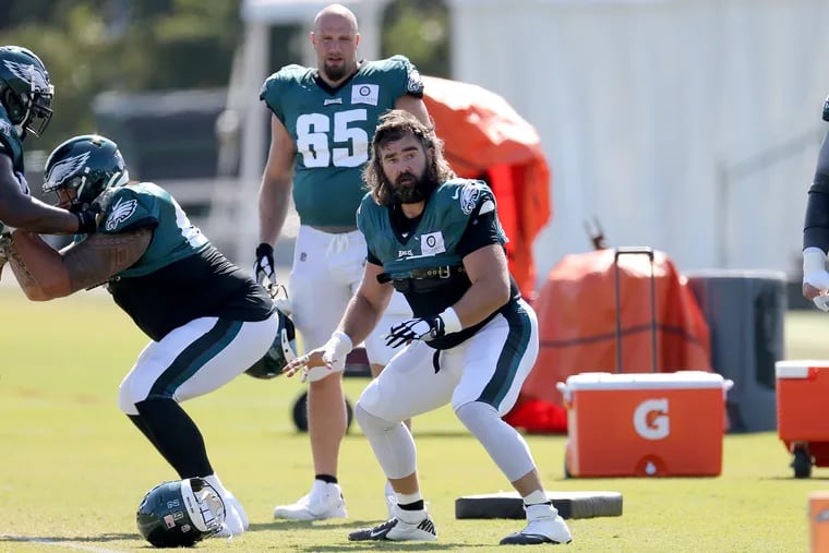 Eagles center Jason Kelce works on his technique during a practice. The Eagles will play the Bengals on Sunday.