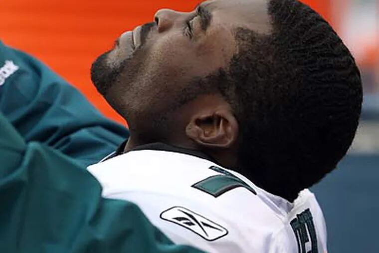 Michael Vick will have an MRI to determine the full extent of his injuries today. (Yong Kim/Staff Photographer)