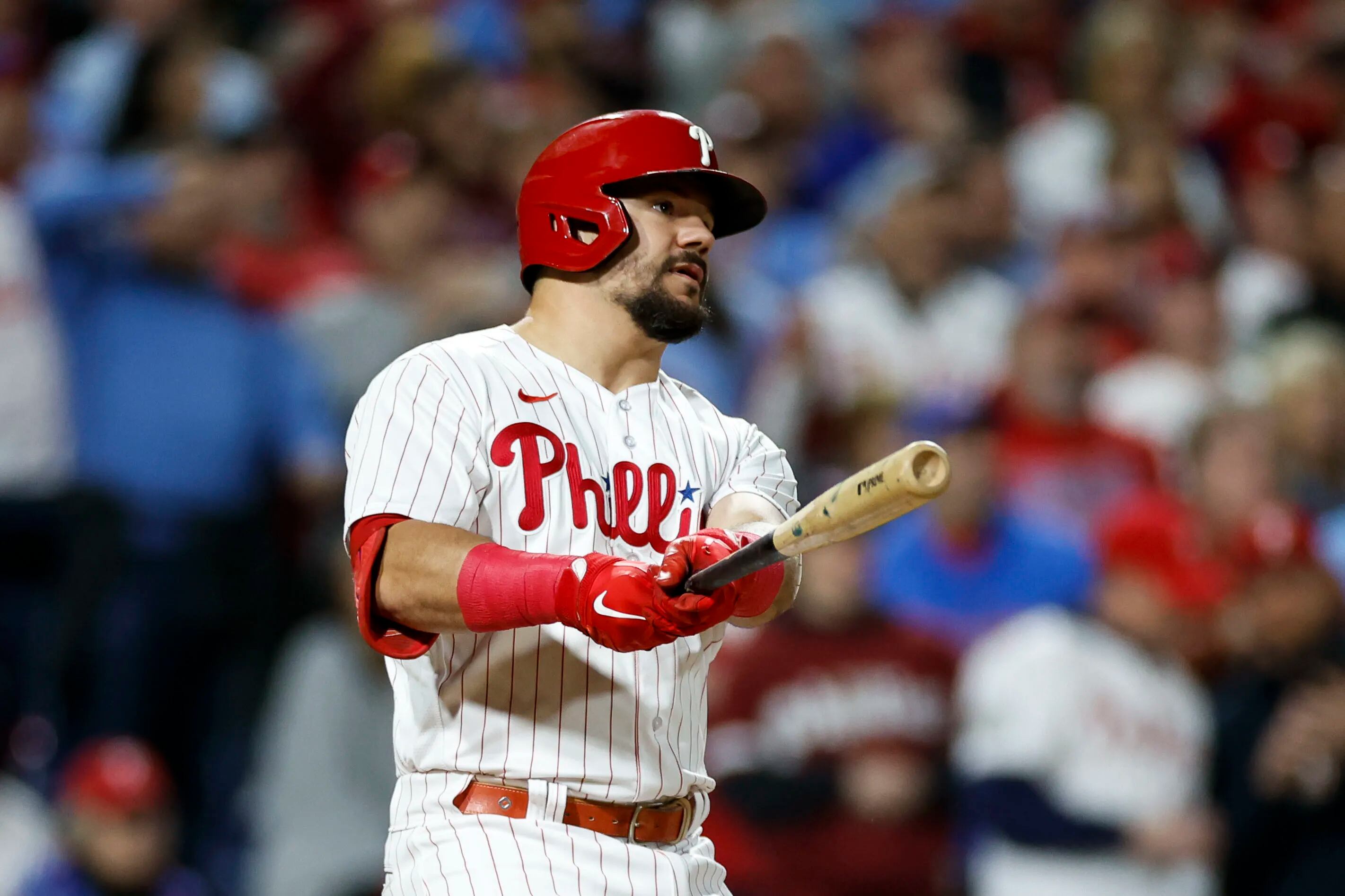 Harper hits 2 solo home runs, Nola pitches 5 innings in Phillies