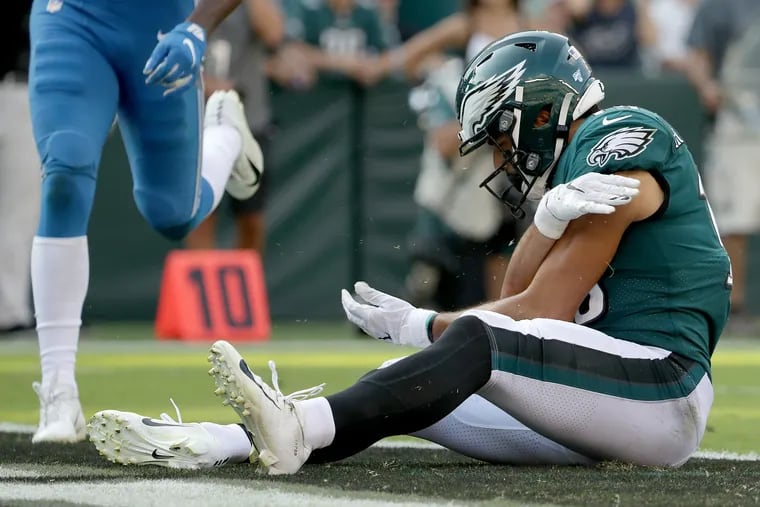 Eagles wide receiver J.J. Arcega-Whiteside reacts after dropping a fourth-down pass late in the fourth quarter against the Lions.