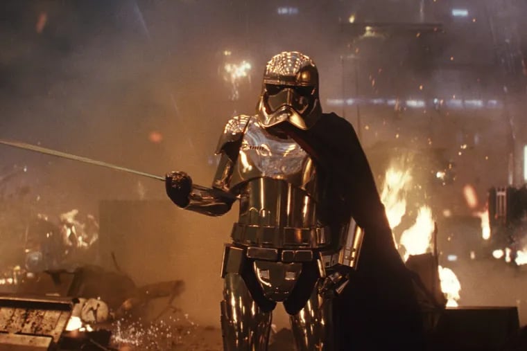 In ‘Star Wars: The Last Jedi,’ would mirrored armor offer better protection from the “light-based energy” of a blaster pistol? It seems to work for Gwendoline Christie as Capt. Phasma.