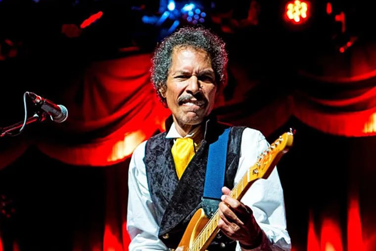 Shuggie Otis, best known for writing the 1970s hit &quot;Strawberry Letter 23,&quot; played a brisk, blues-tinged set at the Ardmore Music Hall on Thursday. (ARNIE GOODMAN)