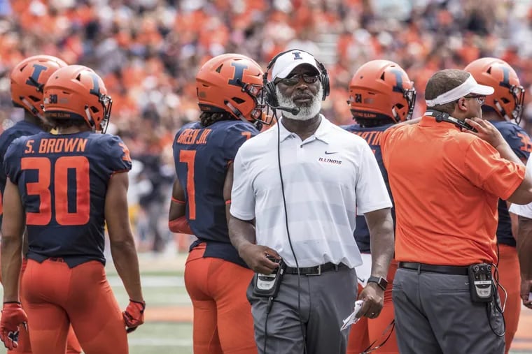 Former NFL coach Lovie Smith is at the controls of the 2-1 Fighting Illini.