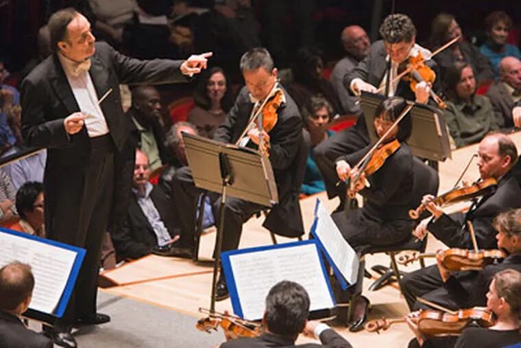Charles Dutoit leads the Philadelphia Orchestra, which is expanding its reach via the Internet and SpectiCast, a Philadelphia-based, high-tech entertainment company. (Chris Lee / Staff Photographer)