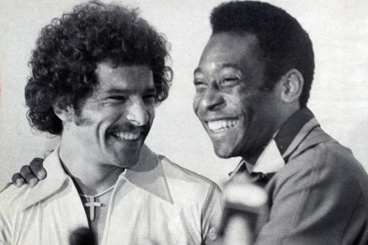 Pelé (right) at a news conference in Philadelphia with the Atoms’ Belisario Lopez on July 8, 1976.