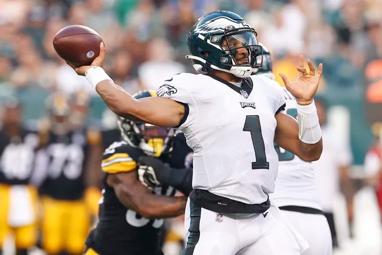 Eagles quarterback Jalen Hurts throws the football during the first quarter against the Pittsburgh Steelers in a preseason game at Lincoln Financial Field on Thursday, August 12, 2021.