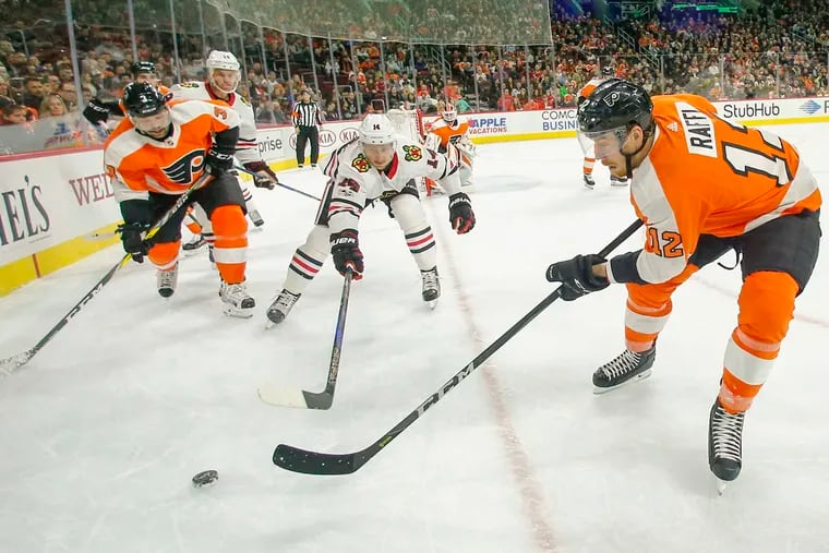 Michael Raffl during the Flyers' game against the Blackhawks.