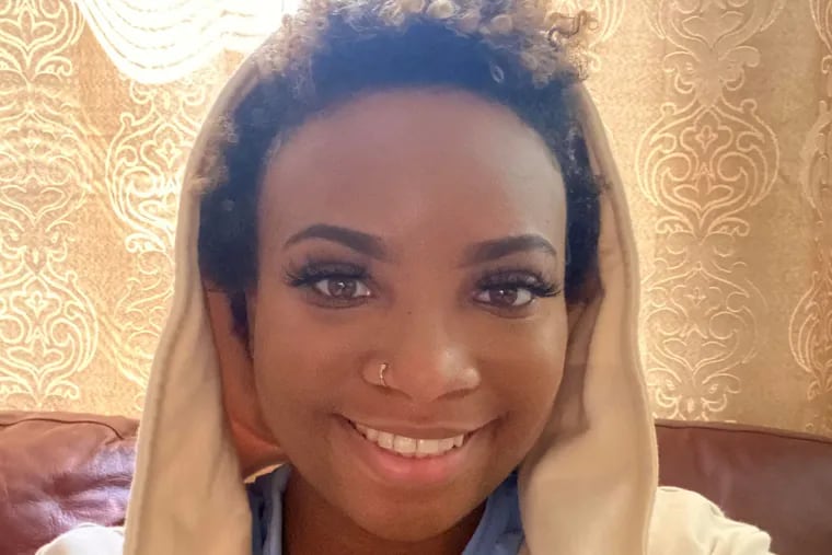 Ameerah Bond, 24, began having symptoms of idiopathic intracranial hypertension at age 20.  She recently had a recurrence.