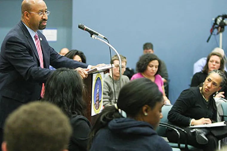 Mayor Nutter talks safety with the School Reform Commission last week. (Steve M. Falk / Staff Photographer)