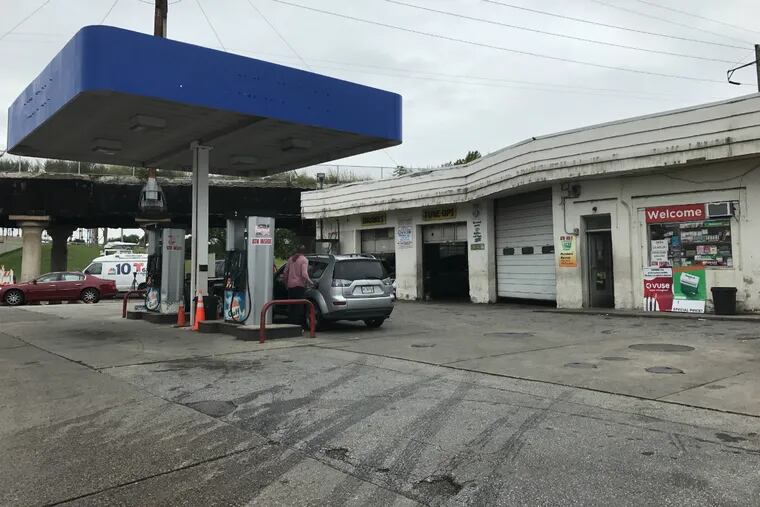 The Gulf gas station on Passyunk Avenue, near 25th Street, in South Philadelphia, where two 15-year-old boys were shot about 8 p.m. Thursday, Oct. 4, 2018, and one, Rasul Benson, died.
