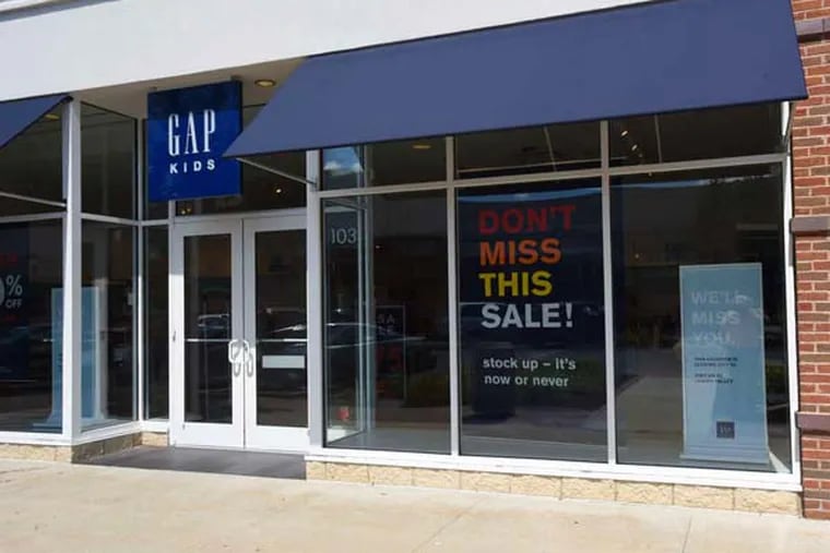 The Gap at the Promenade Shops at Saucon Valley was one of two in Pa. to close last Sunday. (BRADLEY C. BOWER / For The Inquirer)