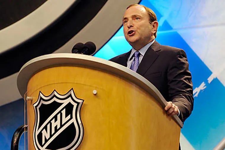 The NHL will make it official next week that the Flyers will host the 2012 Winter Classic. (Jim Mone/AP file photo)