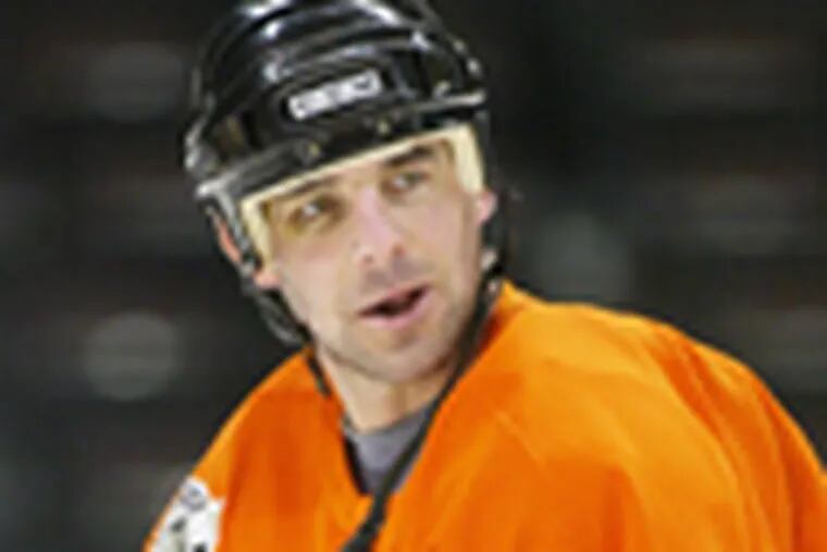 LeClair selected to U.S. Hockey Hall of Fame