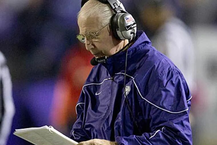 Kansas State coach Bill Snyder during the first half of an NCAA college football game against Oklahoma State in Manhattan, Kan., Saturday, Nov. 3, 2012. (AP Photo/Orlin Wagner)