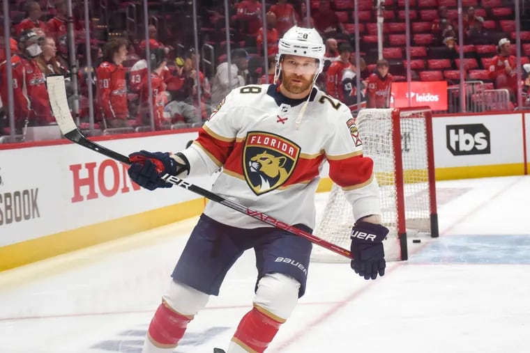 After 15 years in Philadelphia, Claude Giroux is adjusting to a new home in Florida with the Panthers.